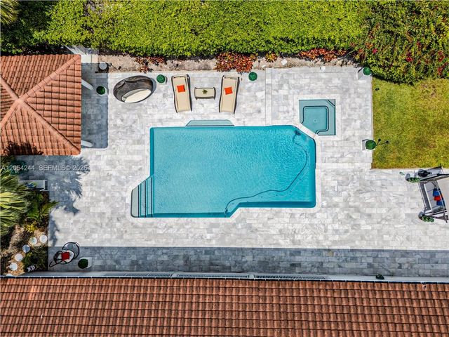 11929 SW 72 TER, Miami, FL 33183