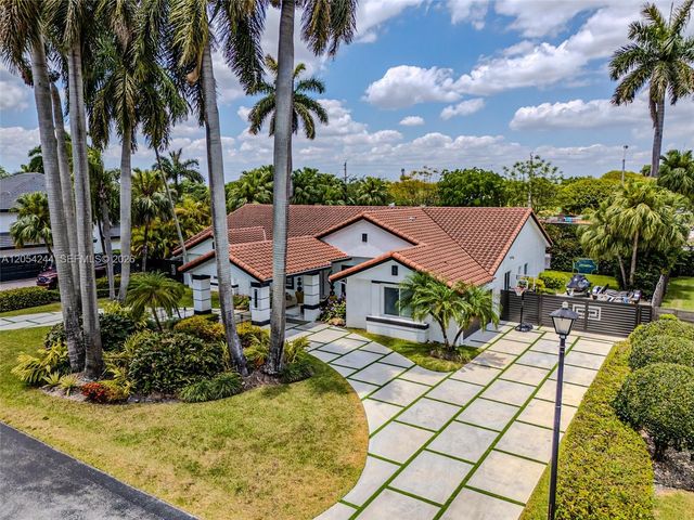 11929 SW 72 TER, Miami, FL 33183