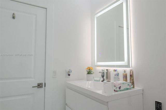 11929 SW 72 TER, Miami, FL 33183