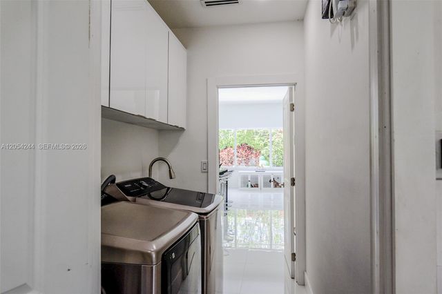 11929 SW 72 TER, Miami, FL 33183