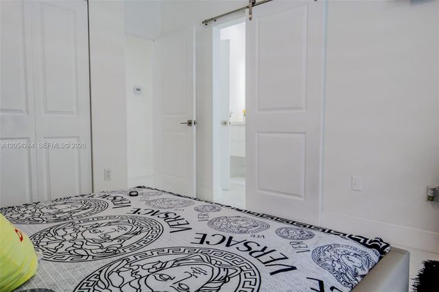 11929 SW 72 TER, Miami, FL 33183