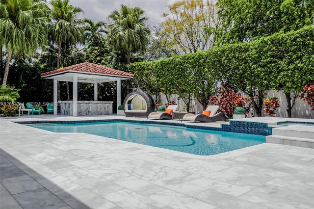 11929 SW 72 TER, Miami, FL 33183