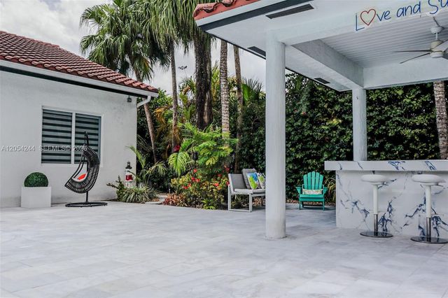11929 SW 72 TER, Miami, FL 33183