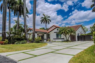 11929 SW 72 TER, Miami, FL 33183