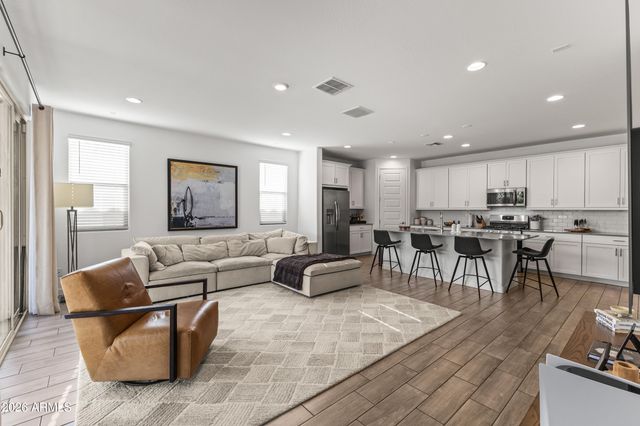 9445 W HEATHERBRAE Drive, Phoenix, AZ 85037