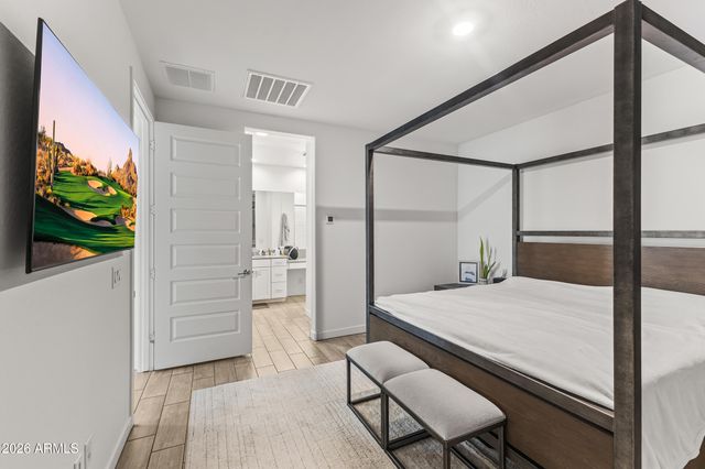 9445 W HEATHERBRAE Drive, Phoenix, AZ 85037