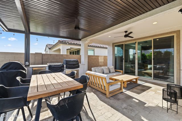 9445 W HEATHERBRAE Drive, Phoenix, AZ 85037