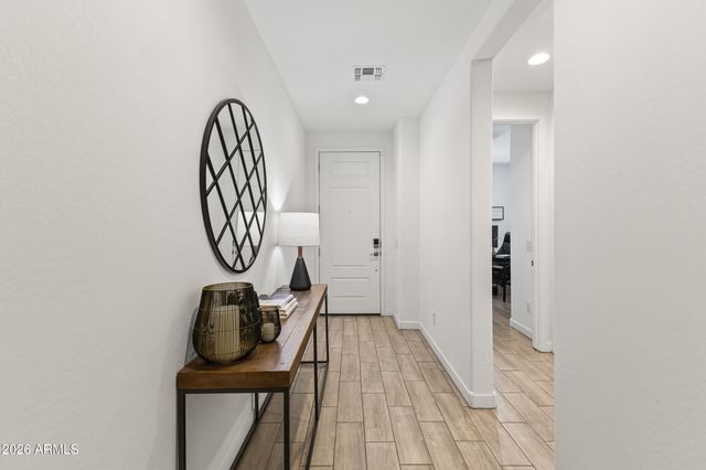 9445 W HEATHERBRAE Drive, Phoenix, AZ 85037