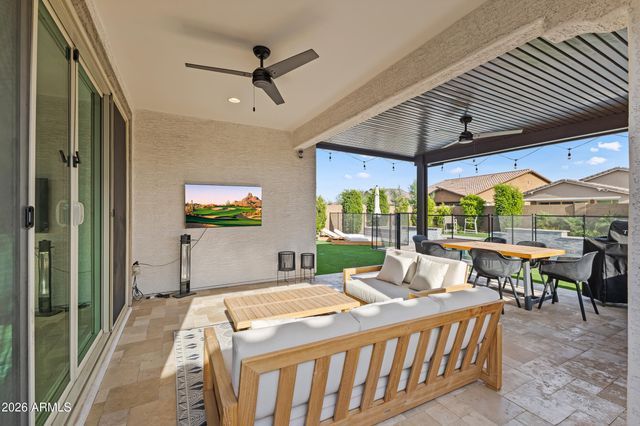 9445 W HEATHERBRAE Drive, Phoenix, AZ 85037