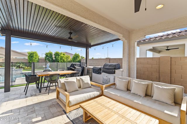 9445 W HEATHERBRAE Drive, Phoenix, AZ 85037