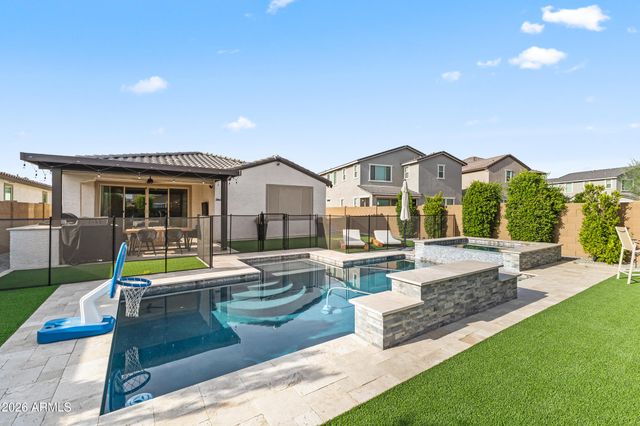 9445 W HEATHERBRAE Drive, Phoenix, AZ 85037