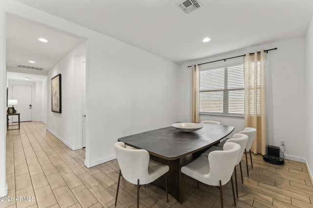 9445 W HEATHERBRAE Drive, Phoenix, AZ 85037