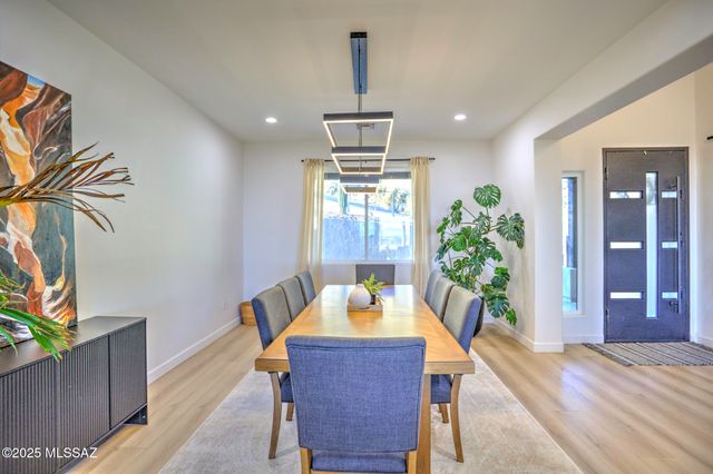 9980 E Sabino Estates Drive, Tucson, AZ 85749