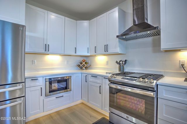 9980 E Sabino Estates Drive, Tucson, AZ 85749