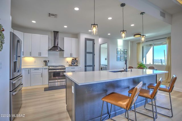 9980 E Sabino Estates Drive, Tucson, AZ 85749