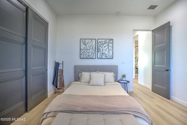 9980 E Sabino Estates Drive, Tucson, AZ 85749