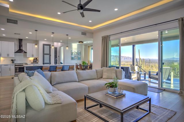 9980 E Sabino Estates Drive, Tucson, AZ 85749