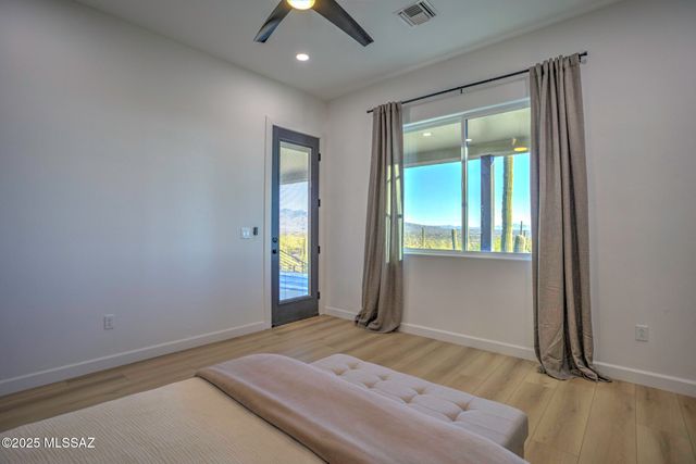 9980 E Sabino Estates Drive, Tucson, AZ 85749