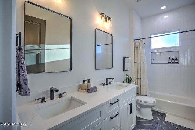 9980 E Sabino Estates Drive, Tucson, AZ 85749