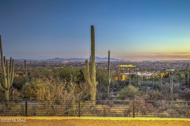 9980 E Sabino Estates Drive, Tucson, AZ 85749