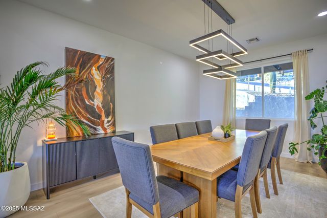 9980 E Sabino Estates Drive, Tucson, AZ 85749