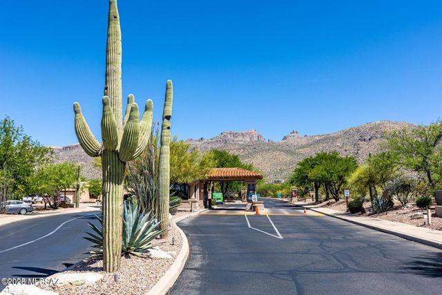 9980 E Sabino Estates Drive, Tucson, AZ 85749
