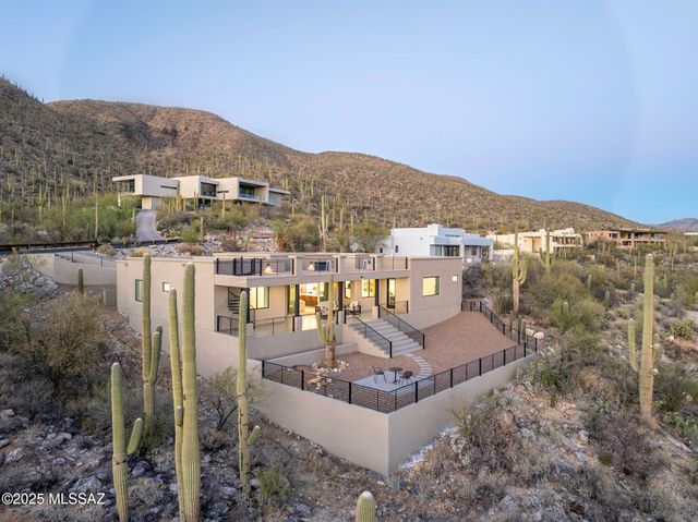 9980 E Sabino Estates Drive, Tucson, AZ 85749