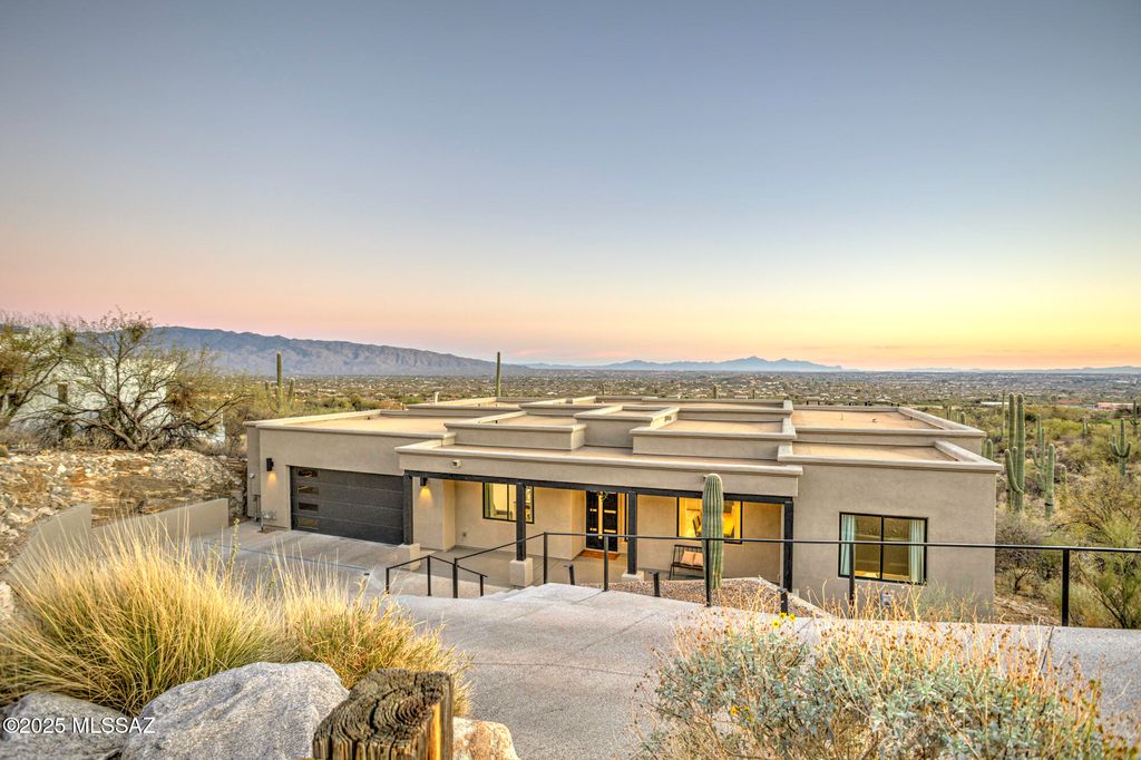 9980 E Sabino Estates Drive, Tucson, AZ 85749