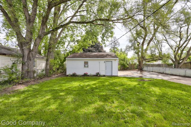 22362 Masch Avenue, Warren, MI 48091