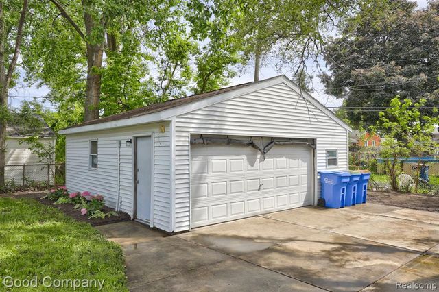 22362 Masch Avenue, Warren, MI 48091