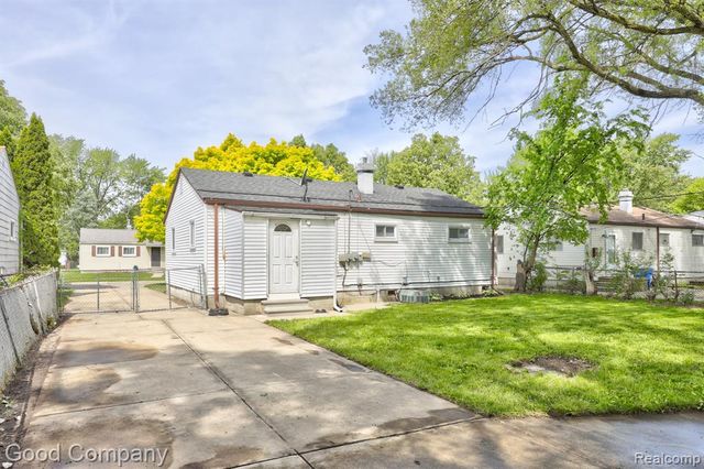 22362 Masch Avenue, Warren, MI 48091
