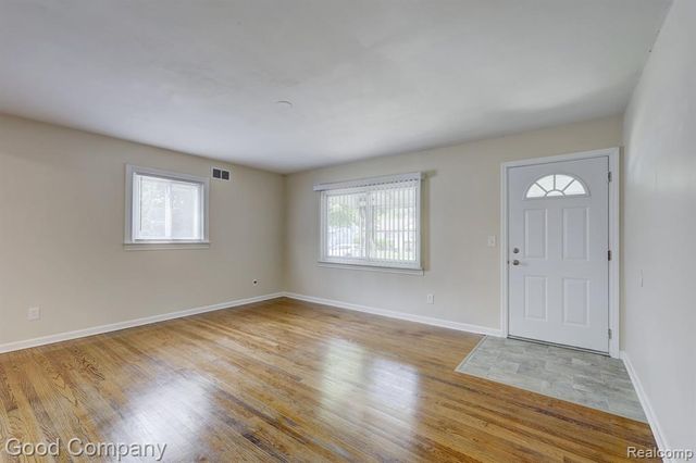 22362 Masch Avenue, Warren, MI 48091
