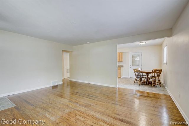 22362 Masch Avenue, Warren, MI 48091