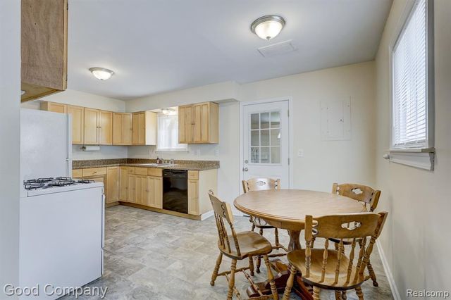 22362 Masch Avenue, Warren, MI 48091