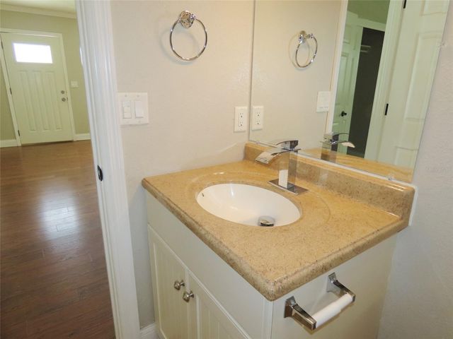 2277 S LAGOON CIRCLE, Clearwater, FL 33765