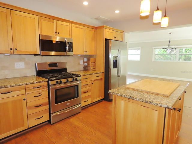 2277 S LAGOON CIRCLE, Clearwater, FL 33765