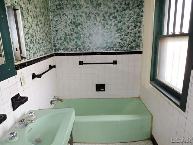 314 Mitchell Street, Jackson, MI 49203