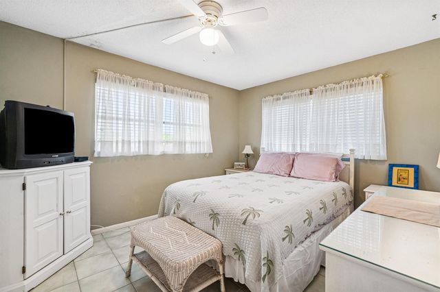 108 NE 20th Avenue NE 201, Boynton Beach, FL 33435