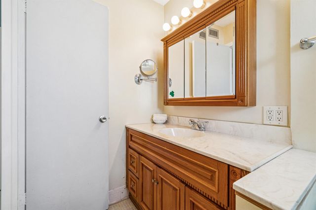 108 NE 20th Avenue NE 201, Boynton Beach, FL 33435