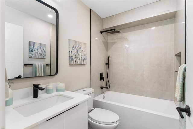 7144 47th Avenue SW, Seattle, WA 98136