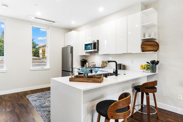 7144 47th Avenue SW, Seattle, WA 98136