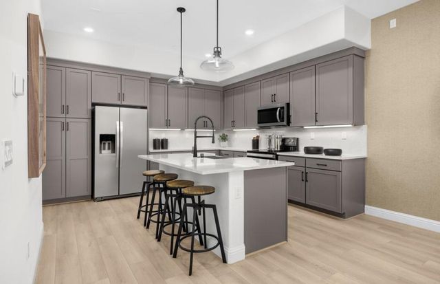 2439 Willow Way, San Mateo, CA 94403