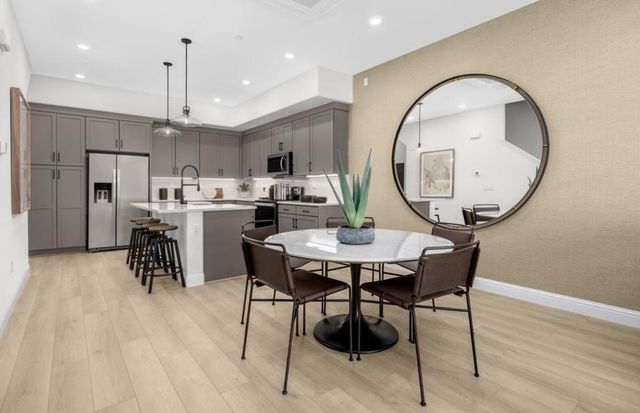 2439 Willow Way, San Mateo, CA 94403