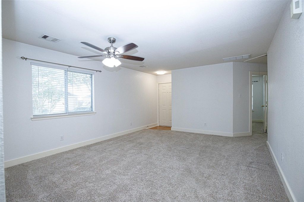 Image 3 of property listing at 3970 Southern Bend, Missouri City, TX 77459