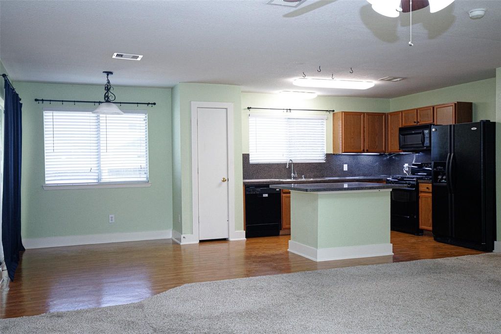 Image 4 of property listing at 3970 Southern Bend, Missouri City, TX 77459