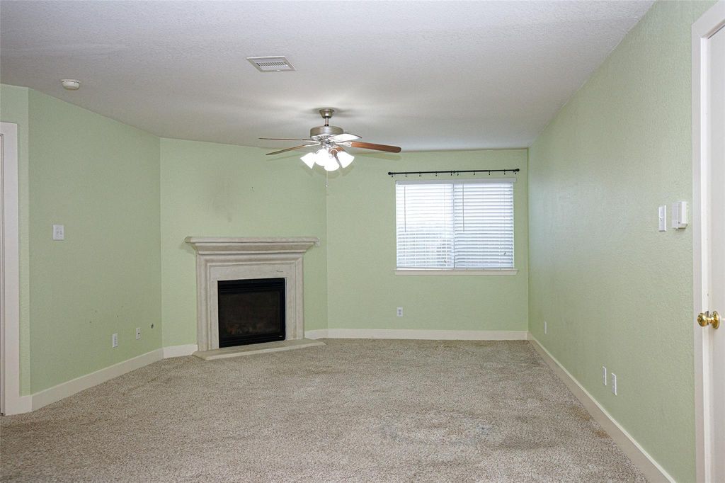 Image 6 of property listing at 3970 Southern Bend, Missouri City, TX 77459