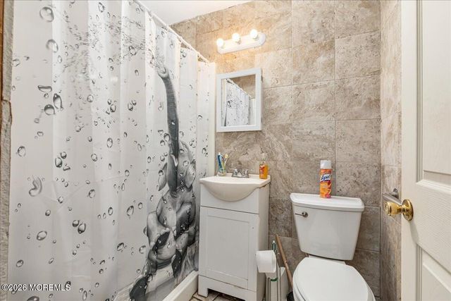 15 Woody Terrace, Hazlet, NJ 07734