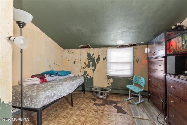 15 Woody Terrace, Hazlet, NJ 07734