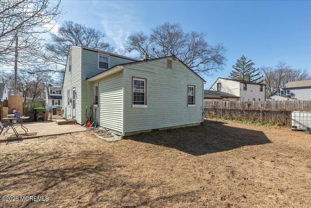 15 Woody Terrace, Hazlet, NJ 07734