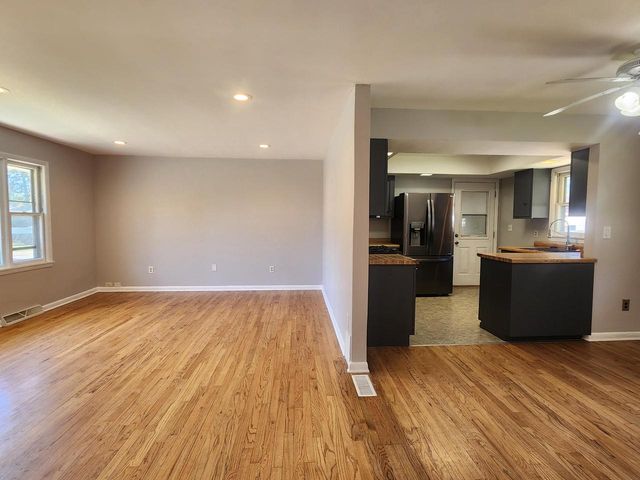 W1326 HoneySuckle ROAD, Genoa City, WI 53128